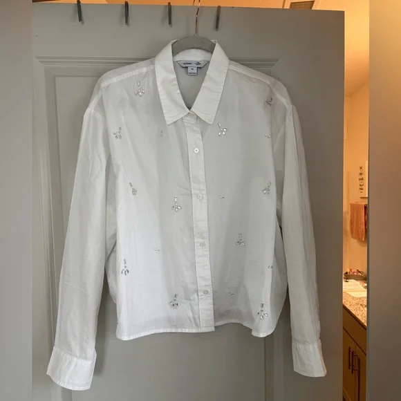 Old Navy White Sparkling Button-Up Shirt, XL. Dazzling w/Red Sweater in closet. - Picture 1 of 2